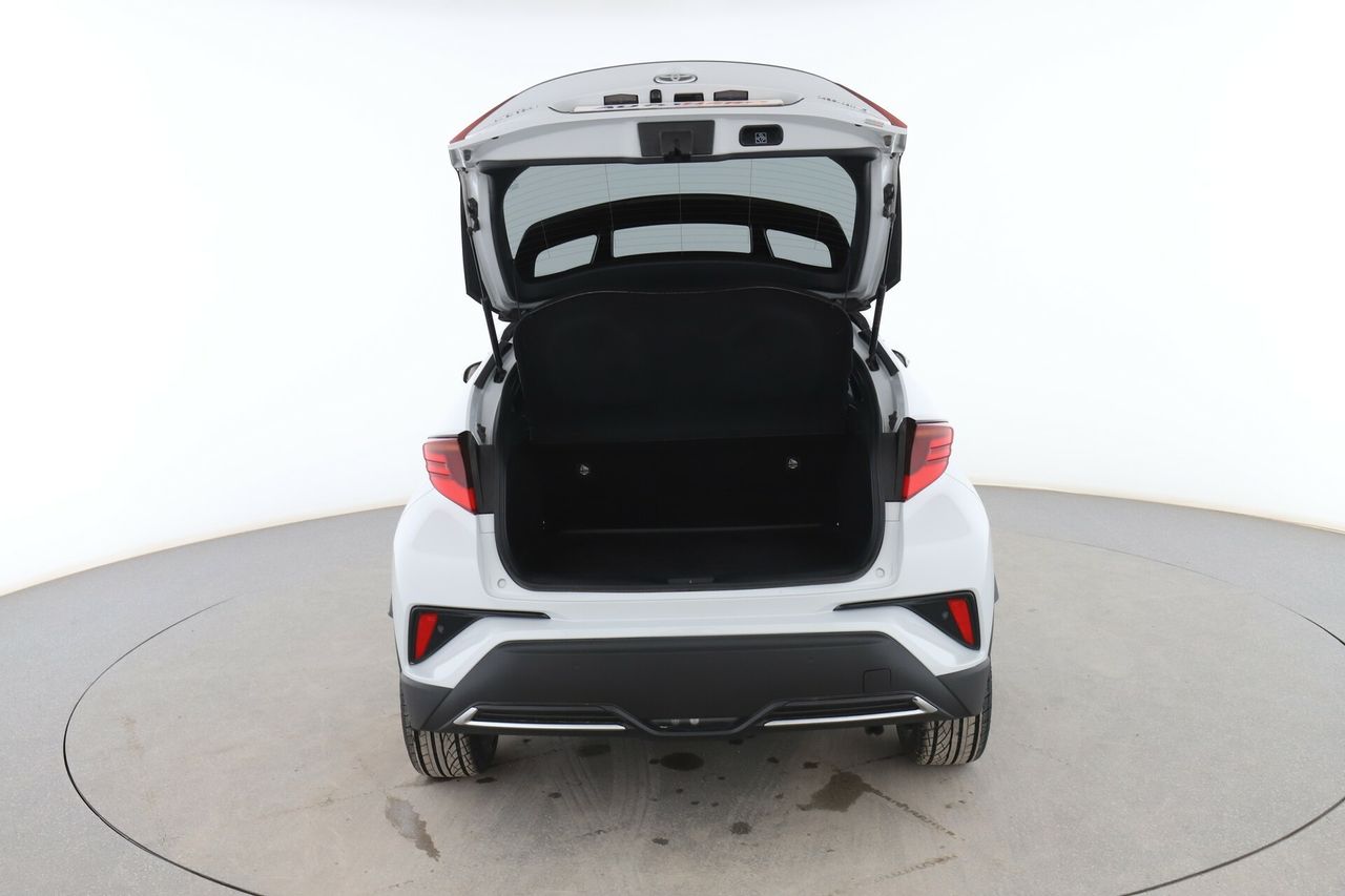 Foto Toyota C-HR 17