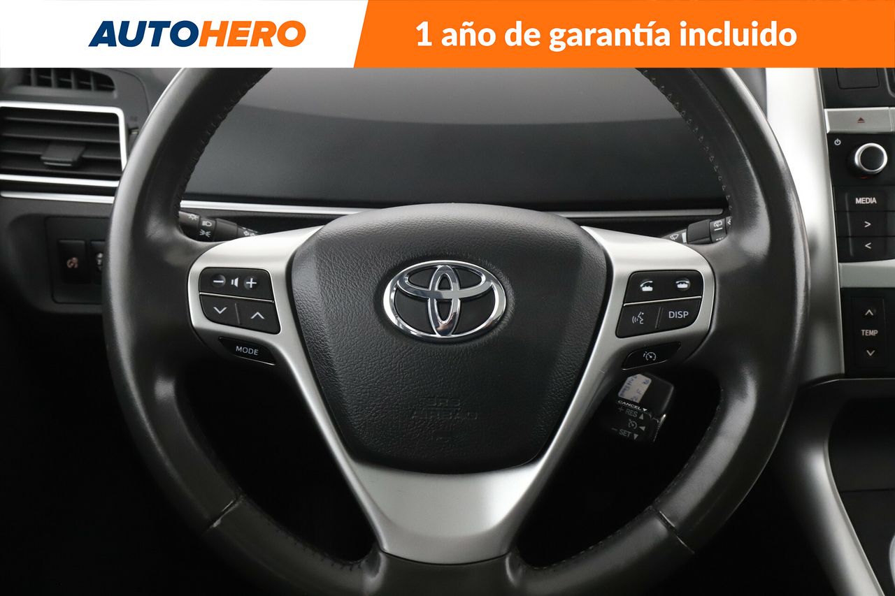 Foto Toyota Corolla Verso 19