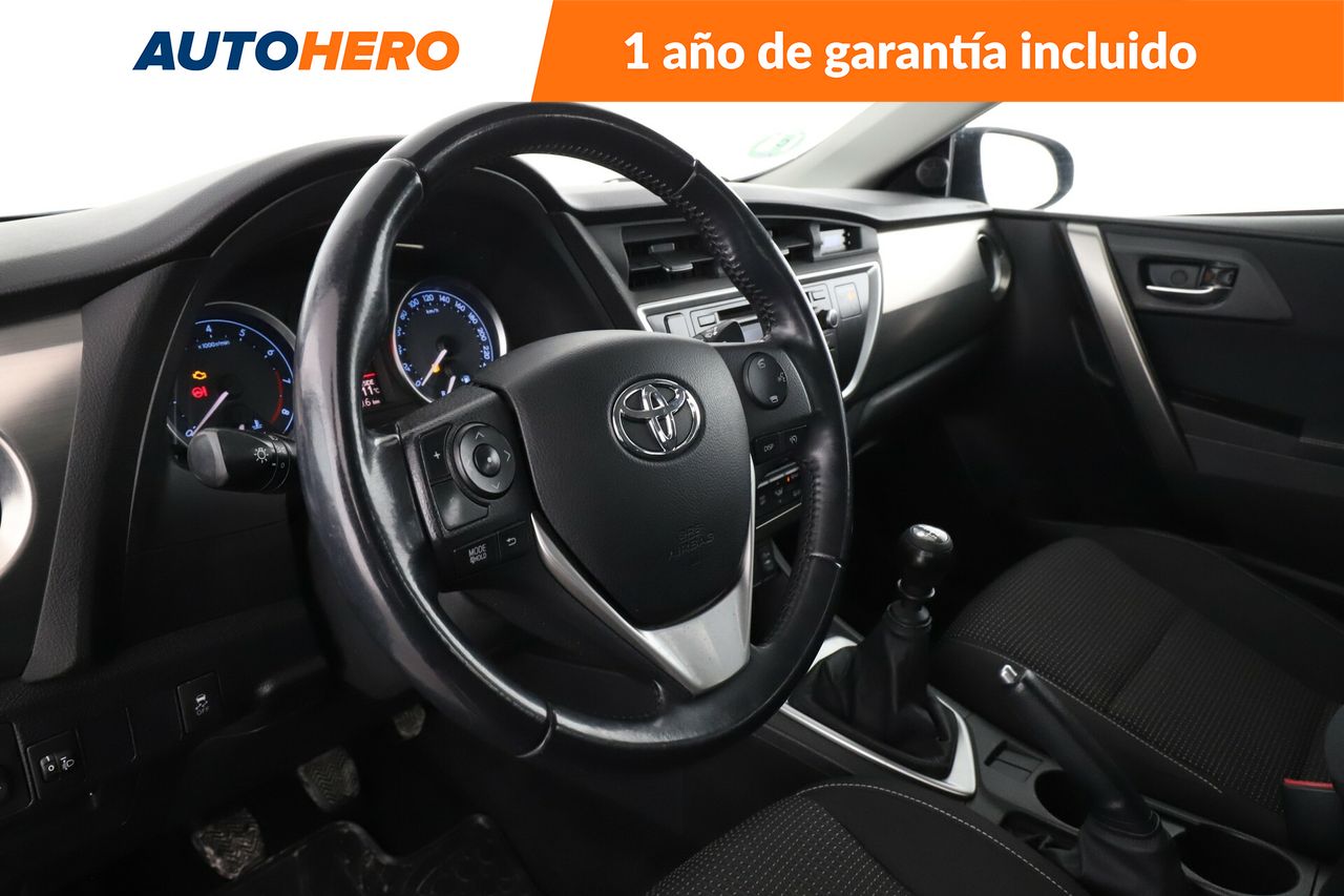 Foto Toyota Auris 11