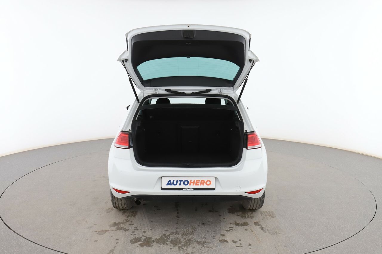 Foto Volkswagen Golf 16