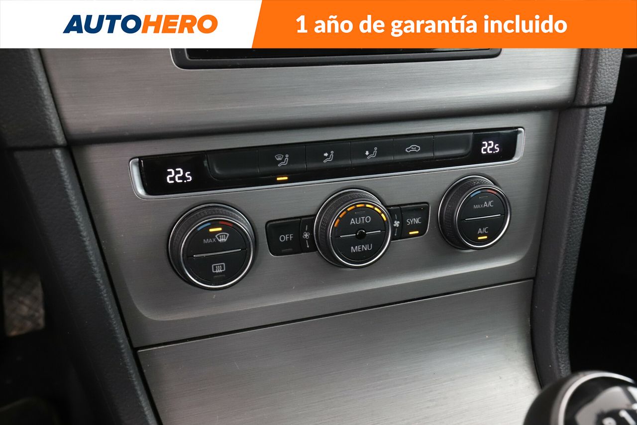 Foto Volkswagen Golf 21