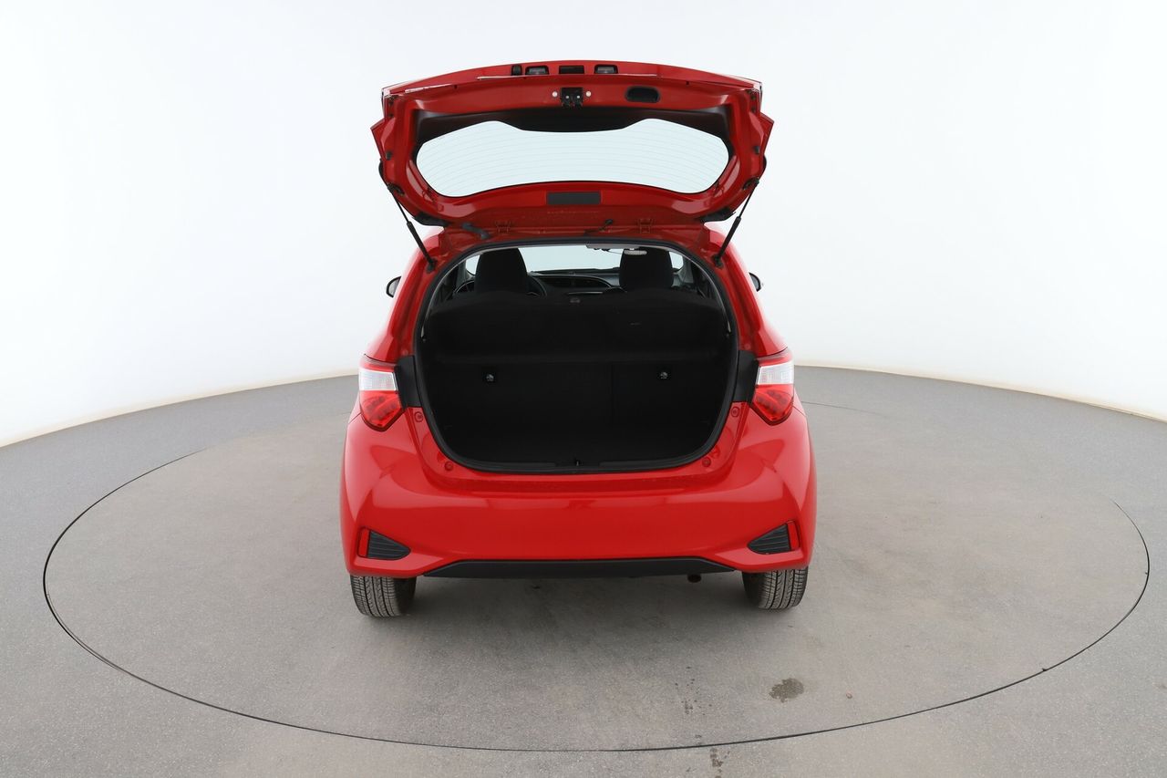 Foto Toyota Yaris 16