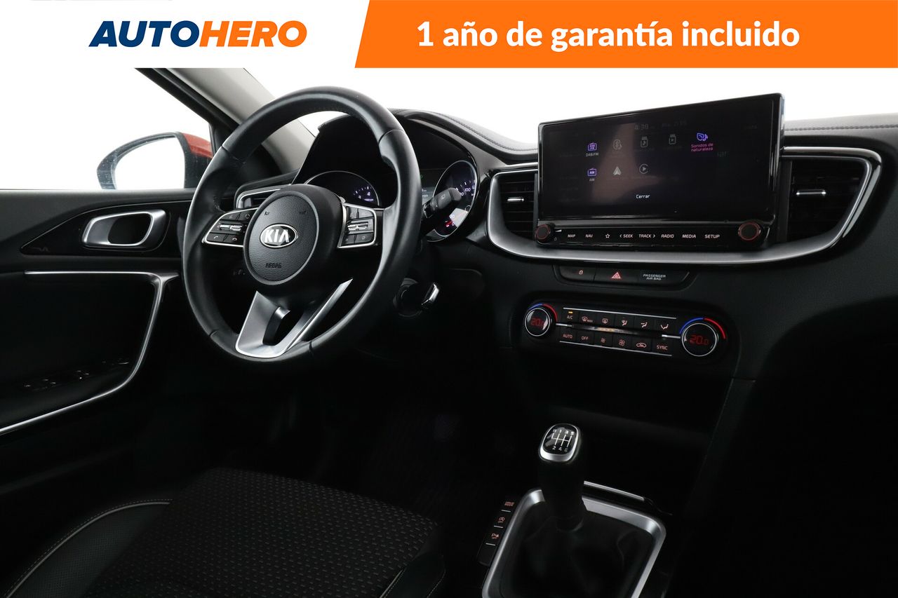 Foto Kia XCeed 14