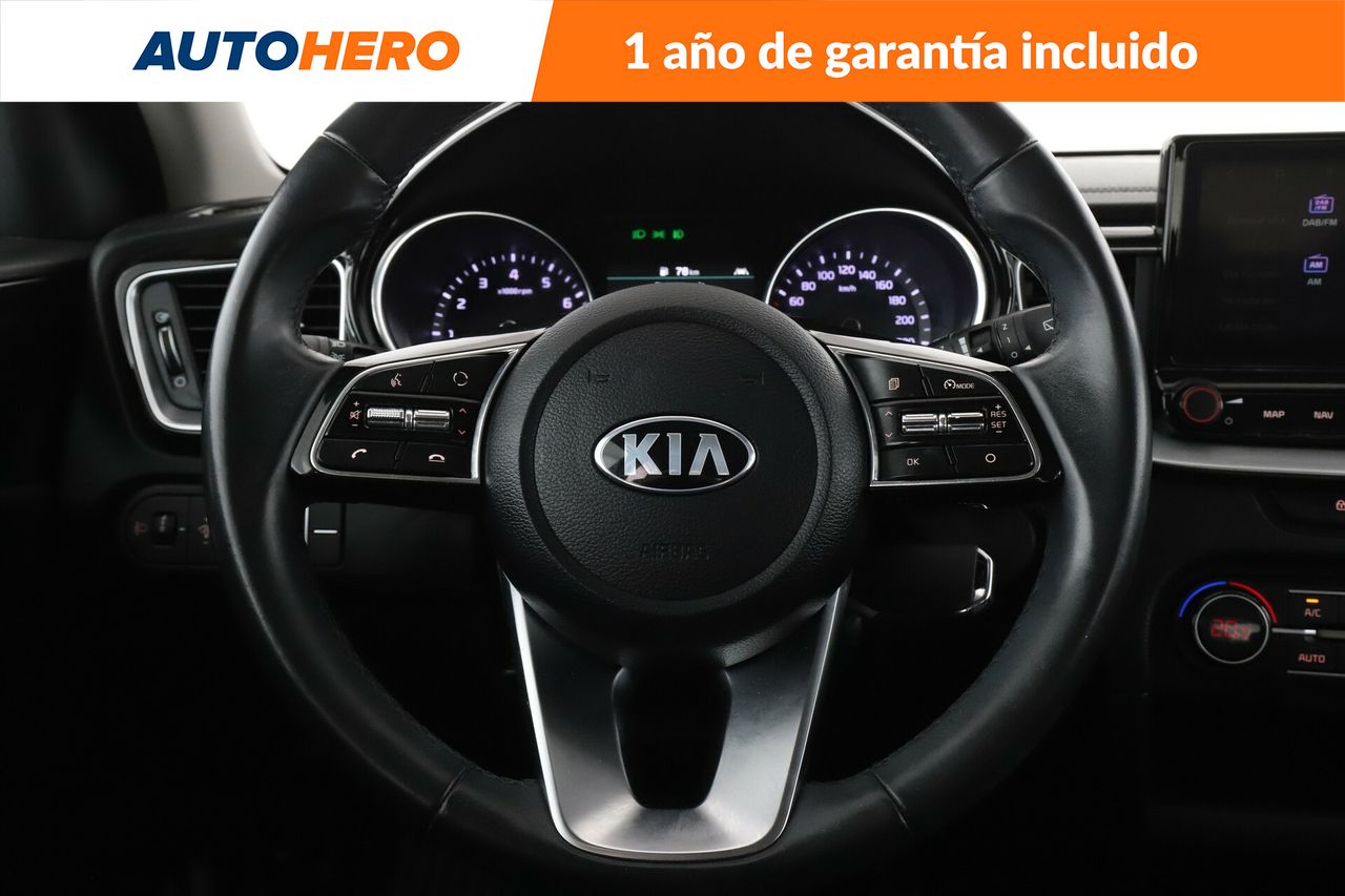 Foto Kia XCeed 20