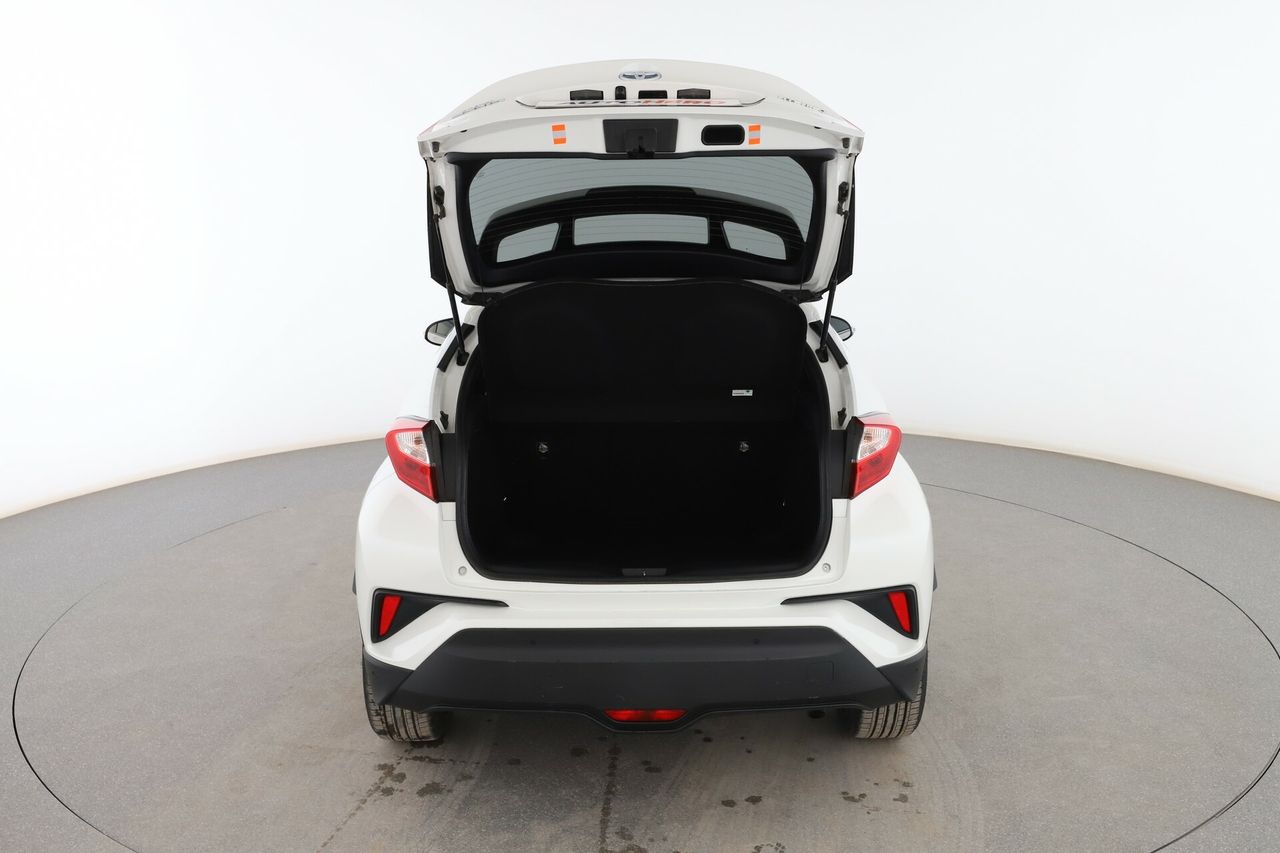 Foto Toyota C-HR 17