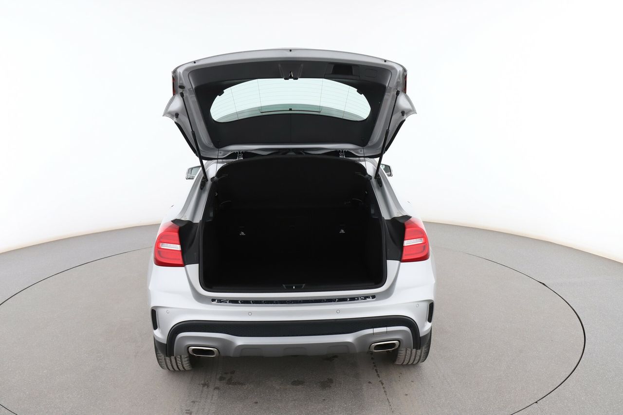 Foto Mercedes-Benz Clase GLA 17