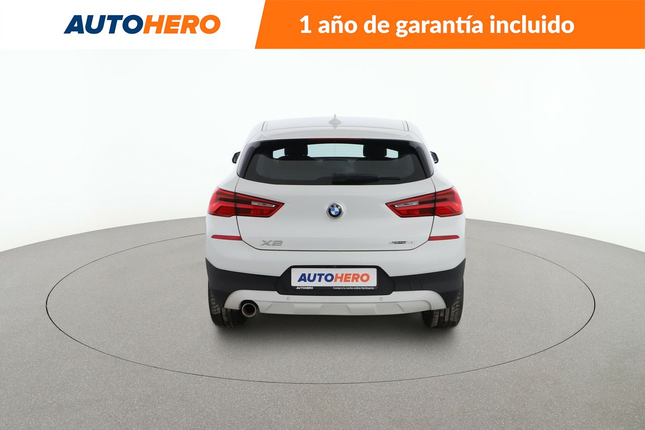 Foto BMW X2 4