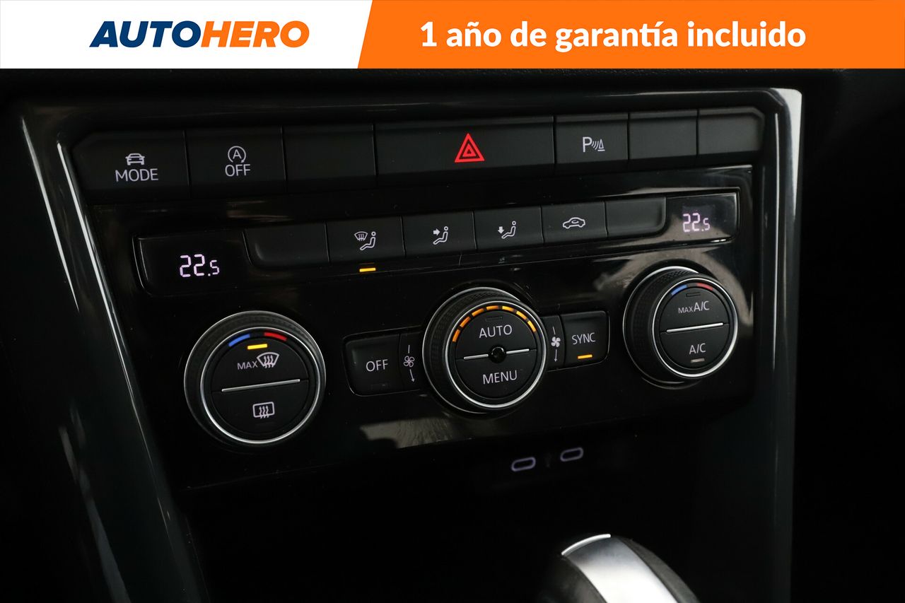 Foto Volkswagen T-Roc 25
