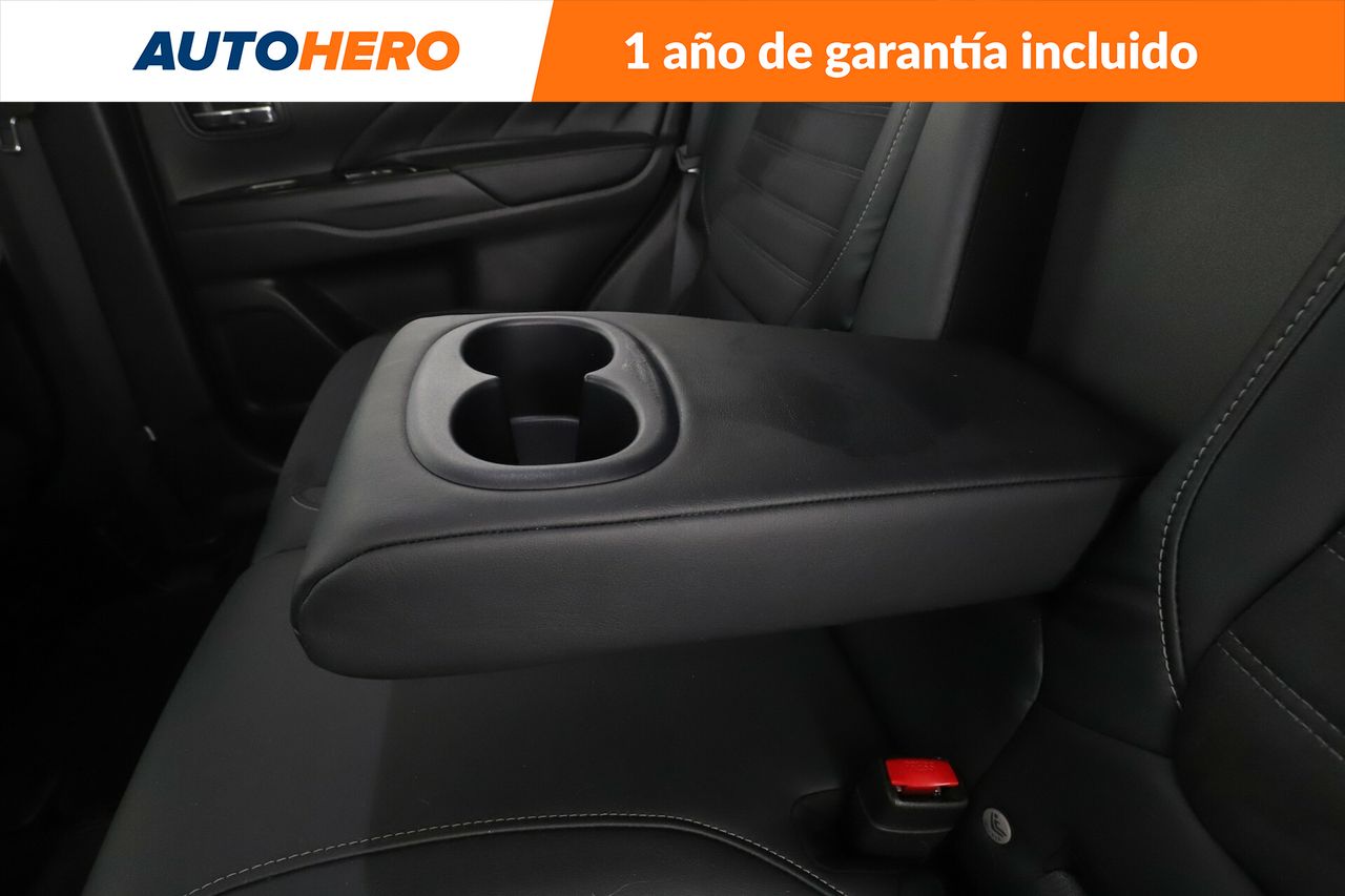 Foto Mitsubishi Outlander 23
