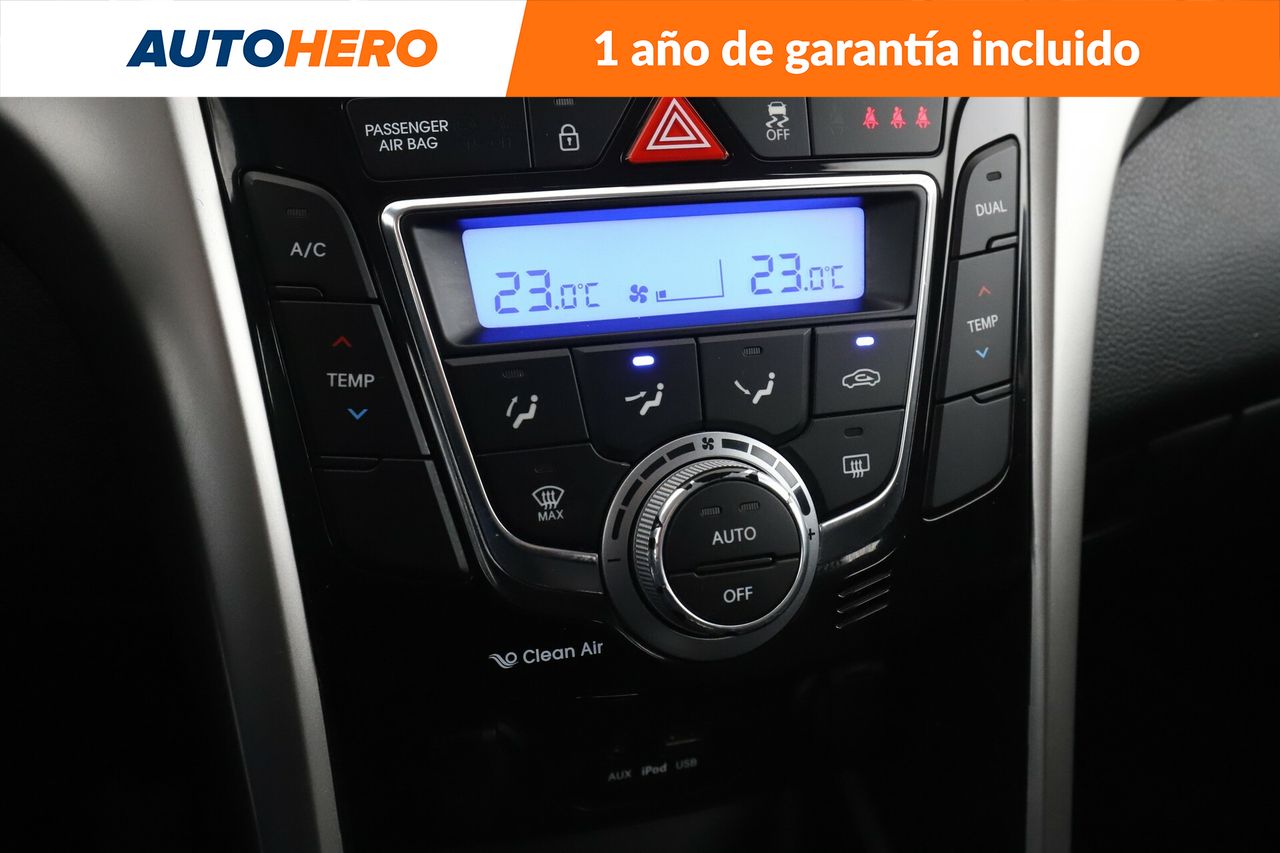 Foto Hyundai i30 24