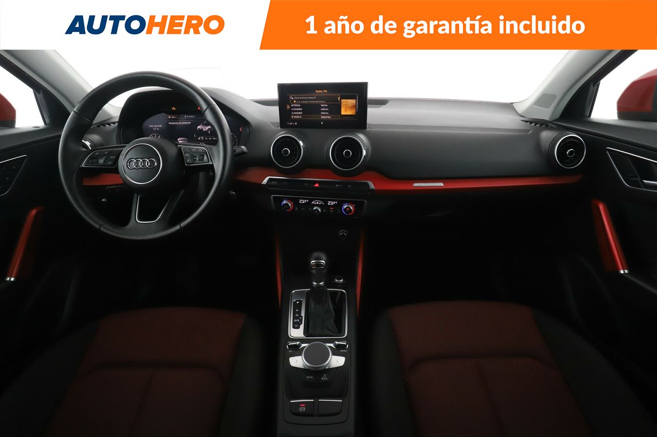 Foto Audi Q2 12