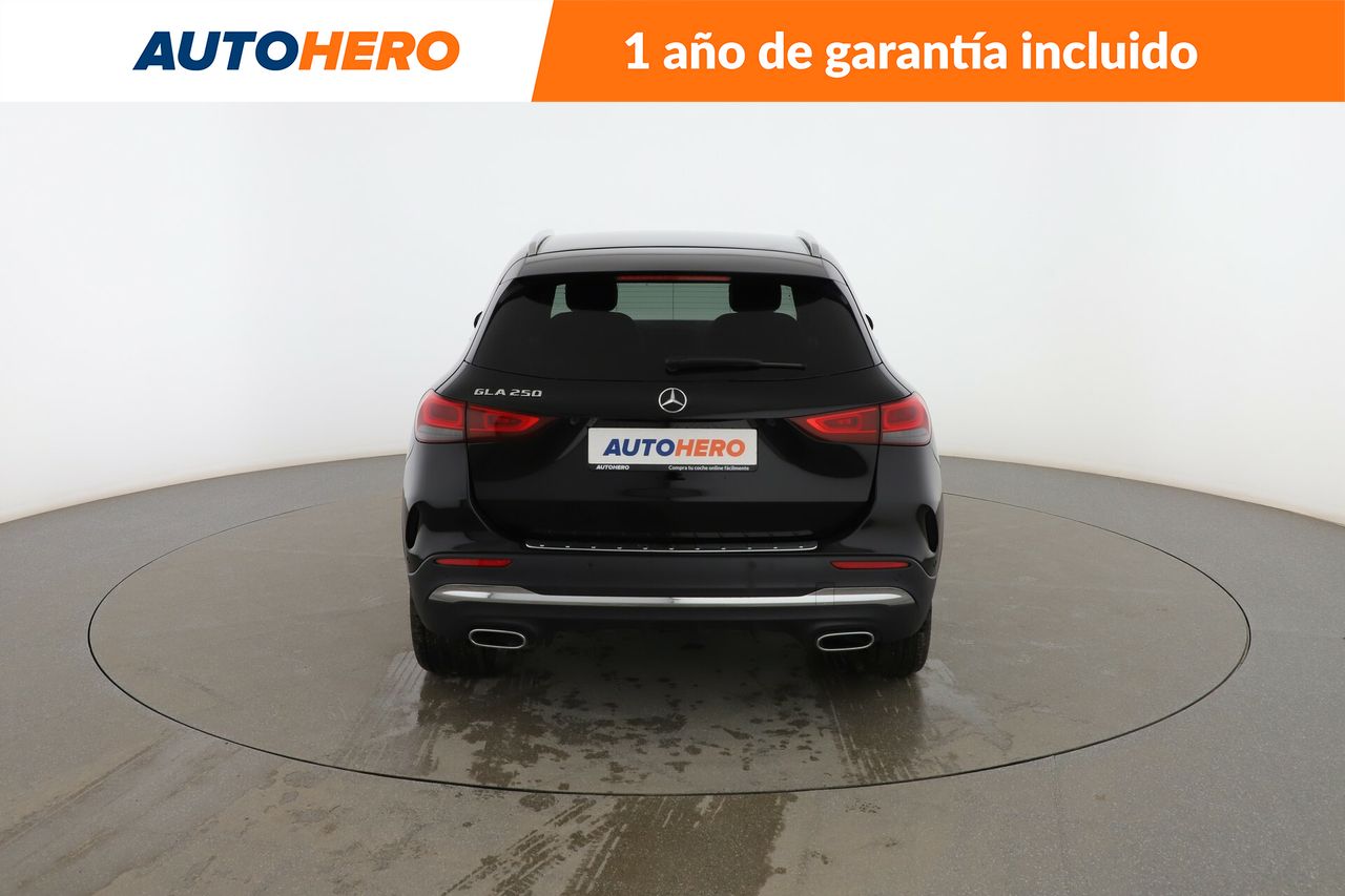 Foto Mercedes-Benz Clase GLA 4