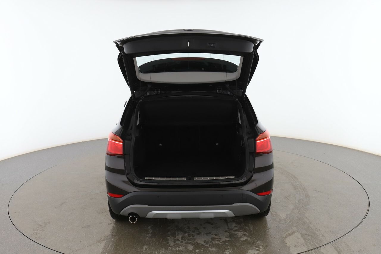 Foto BMW X1 16