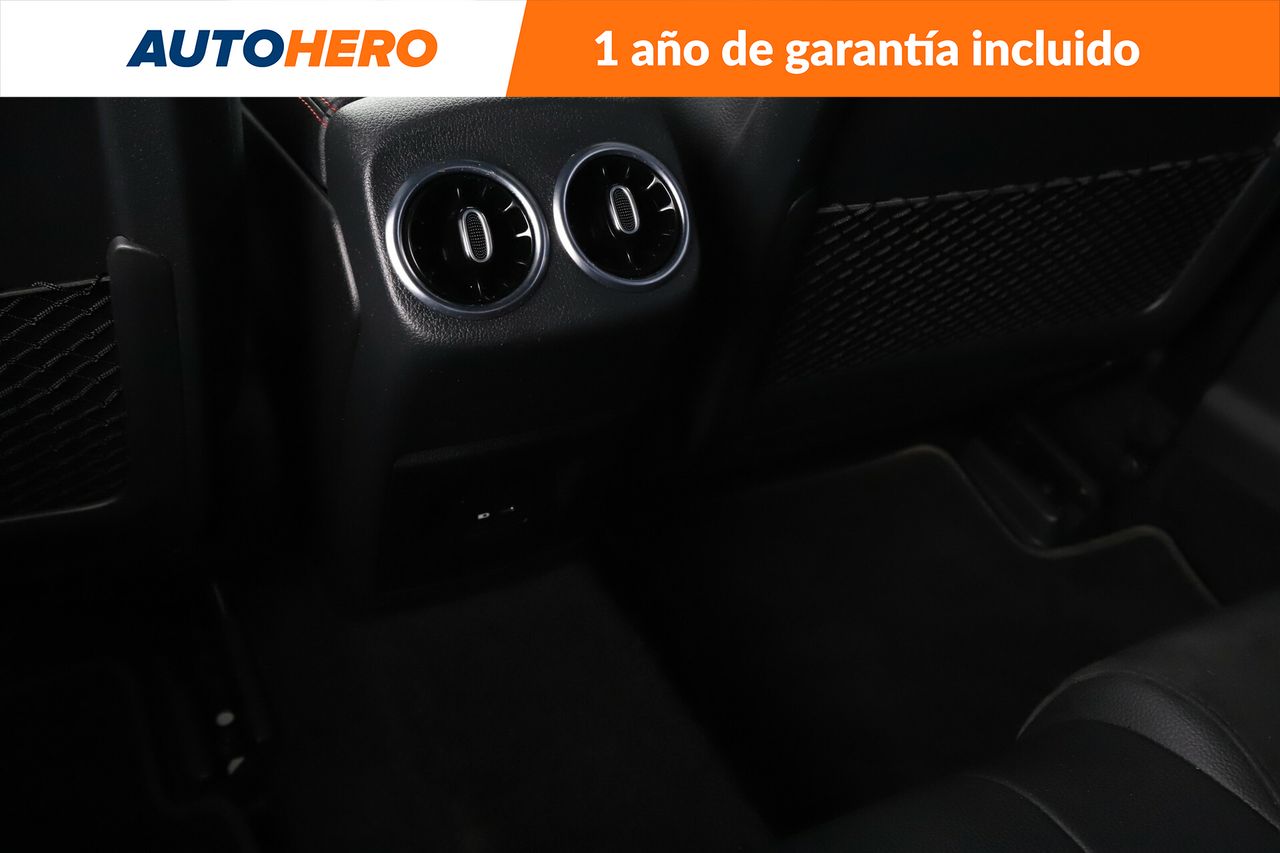 Foto Mercedes-Benz Clase CLA 22