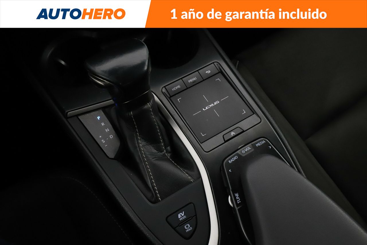Foto Lexus UX 26