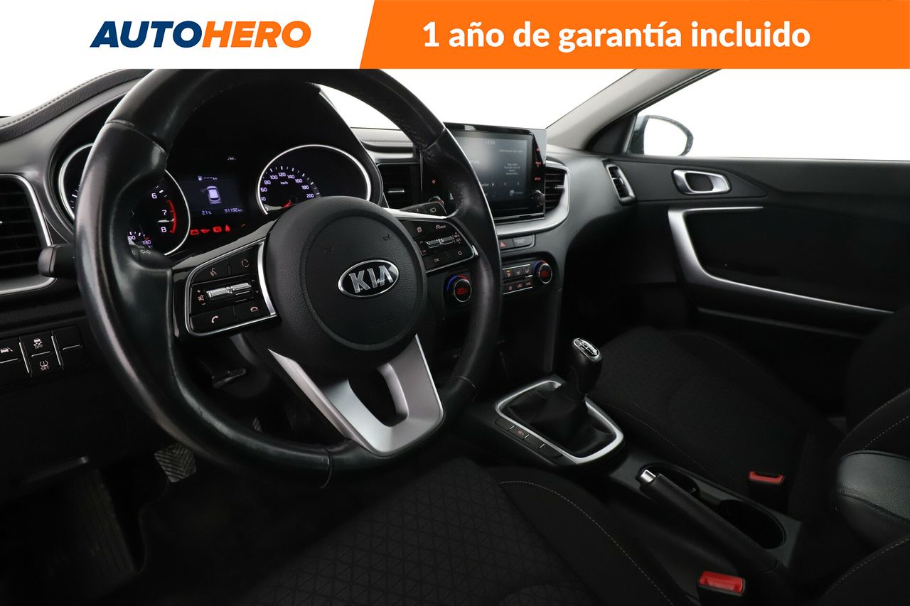 Foto Kia XCeed 11