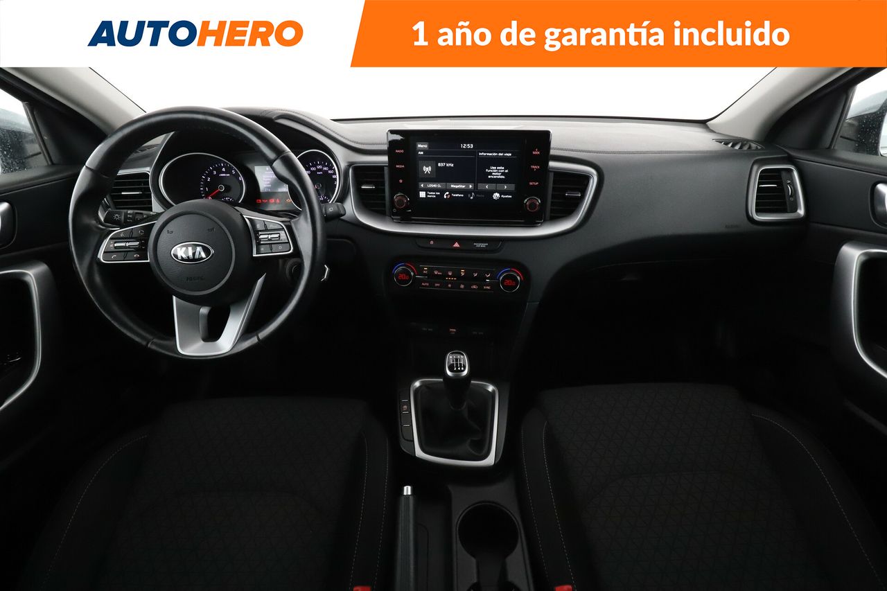Foto Kia XCeed 12