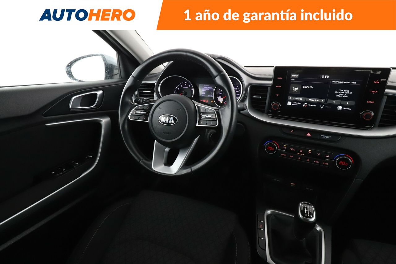 Foto Kia XCeed 13