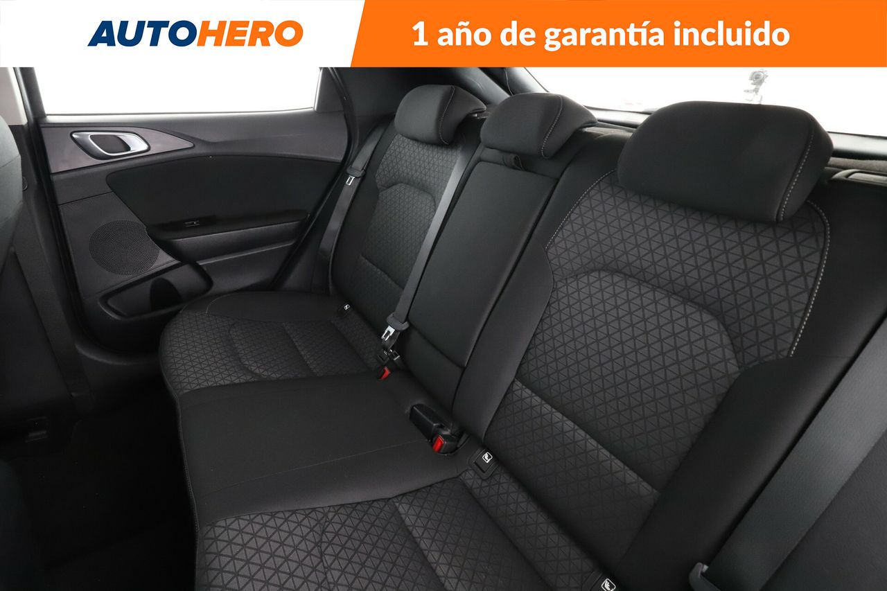 Foto Kia XCeed 14