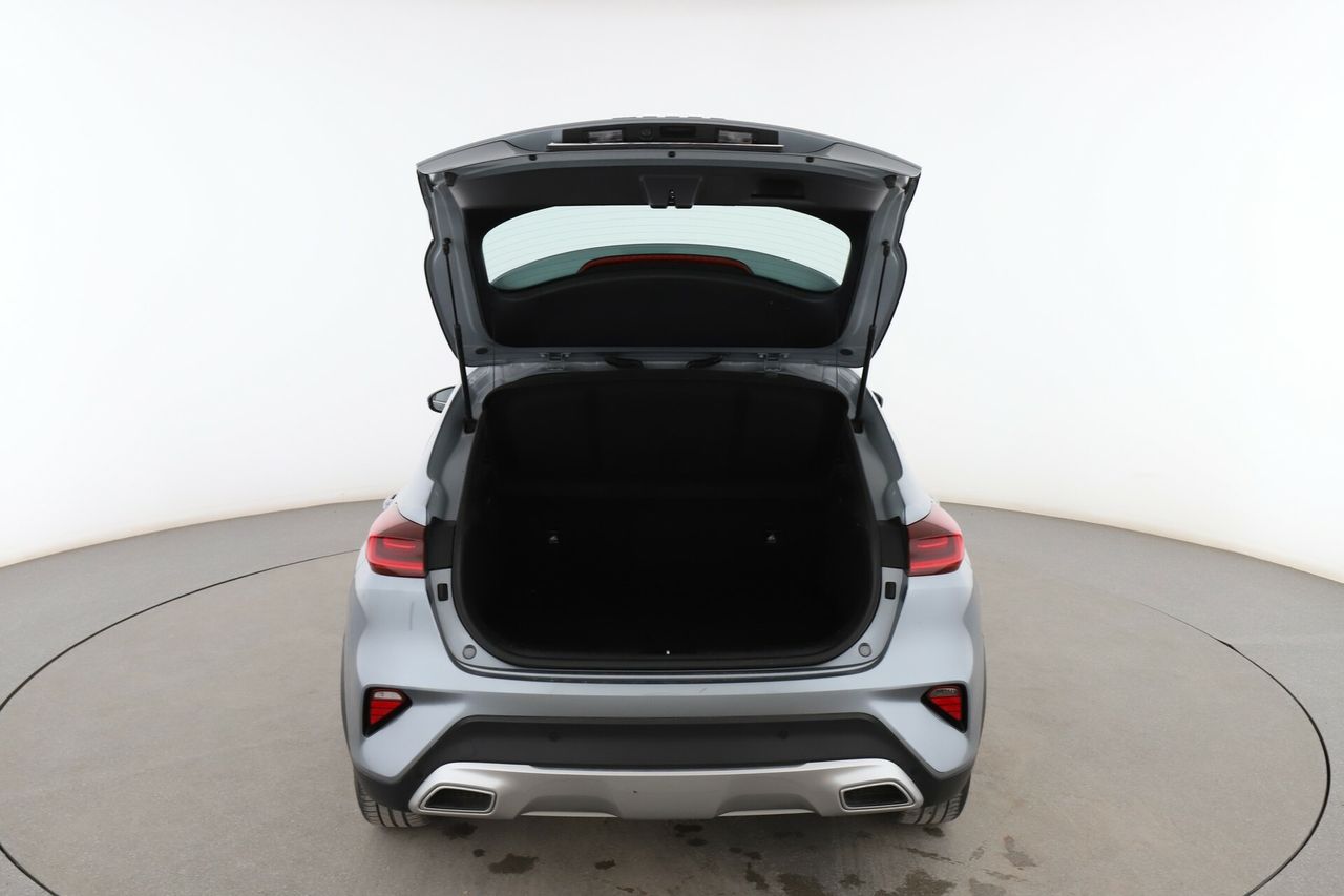 Foto Kia XCeed 16
