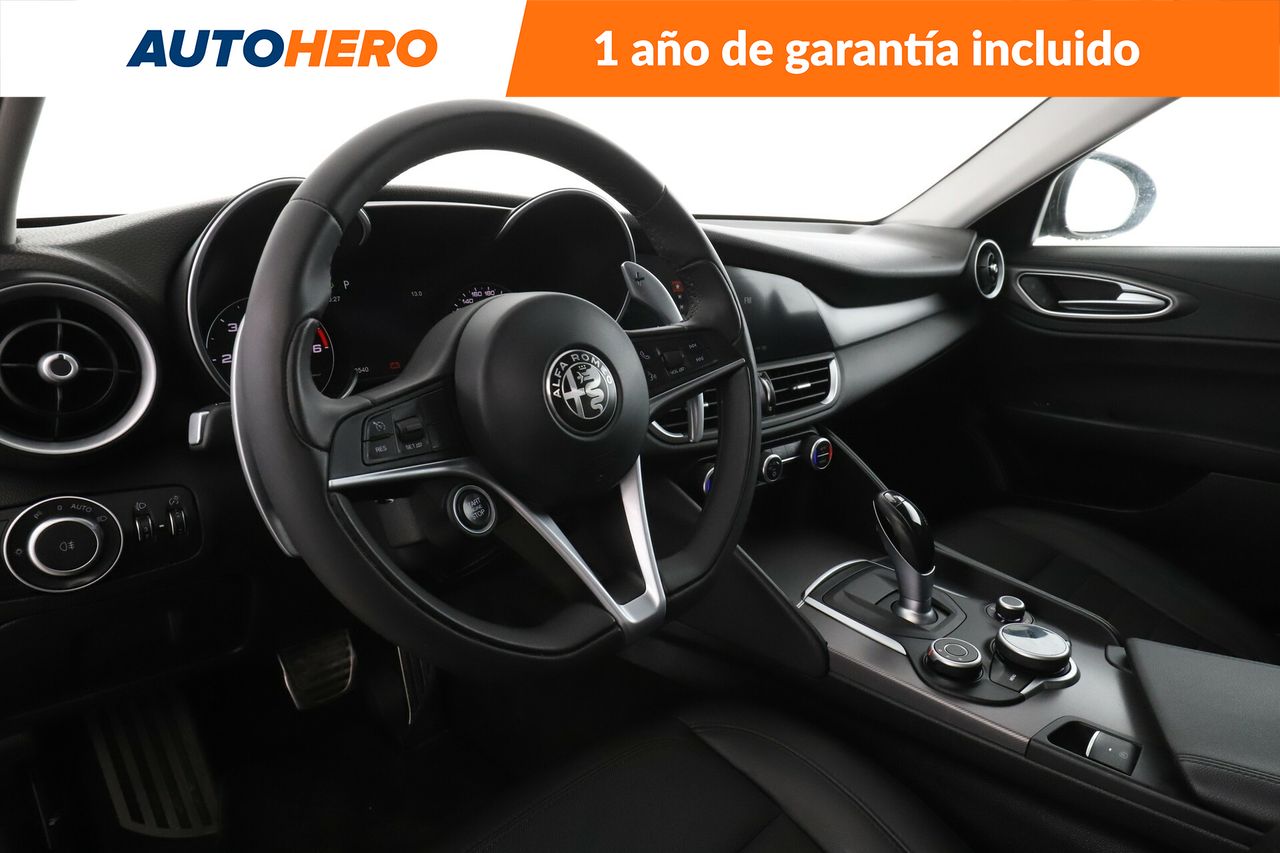 Foto Alfa Romeo Giulia 12