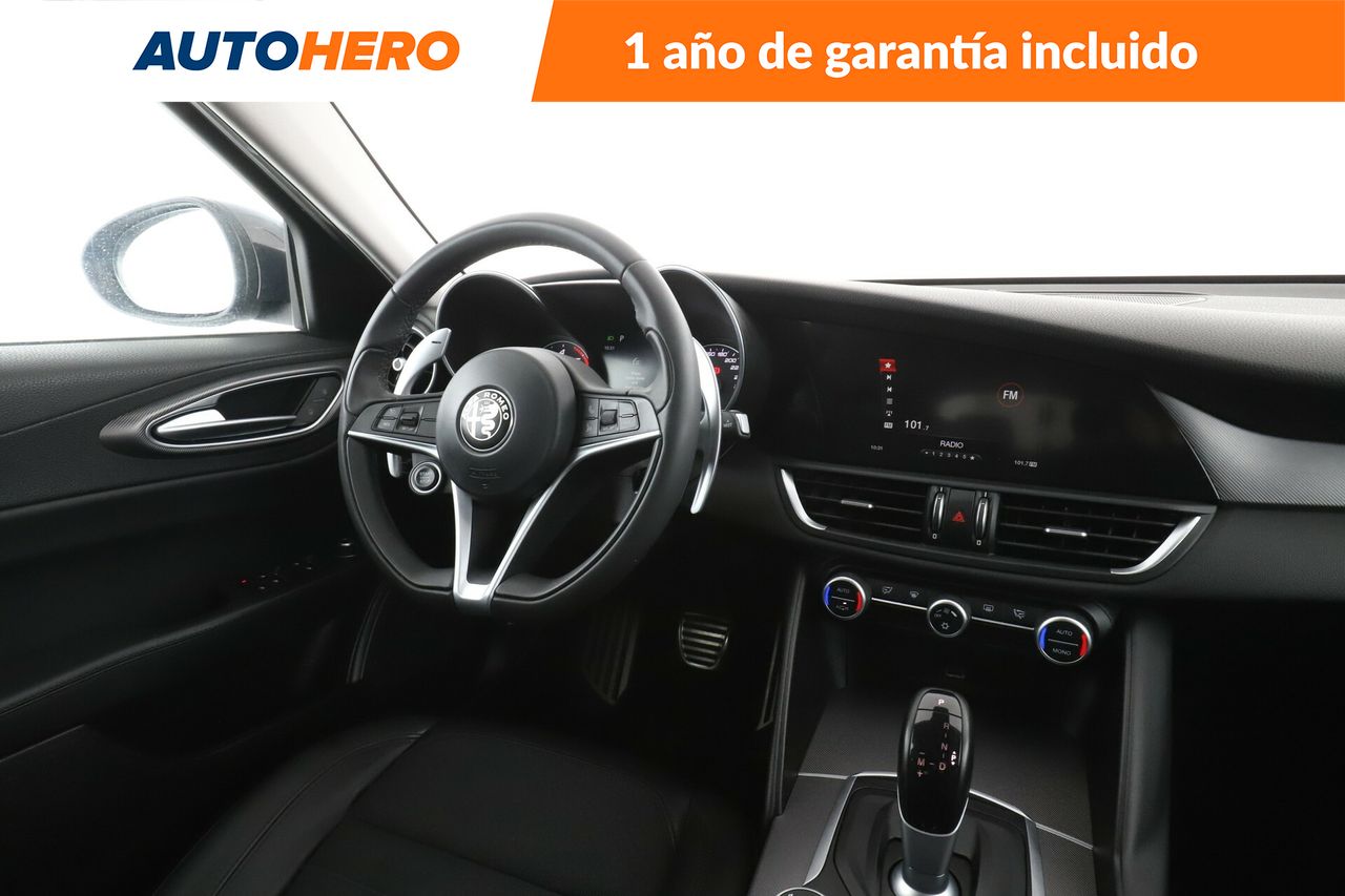 Foto Alfa Romeo Giulia 14