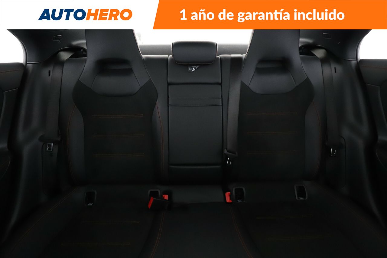 Foto Mercedes-Benz Clase CLA 15