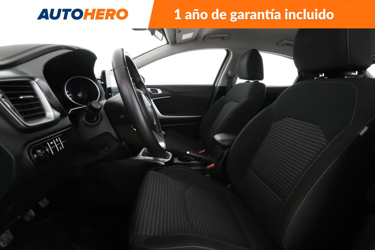 Foto Kia XCeed 11