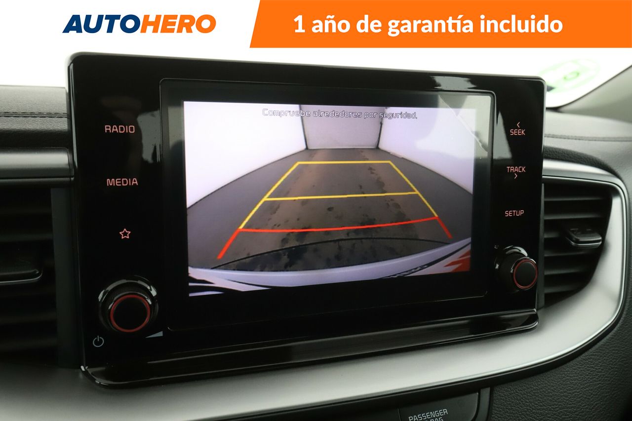 Foto Kia XCeed 28