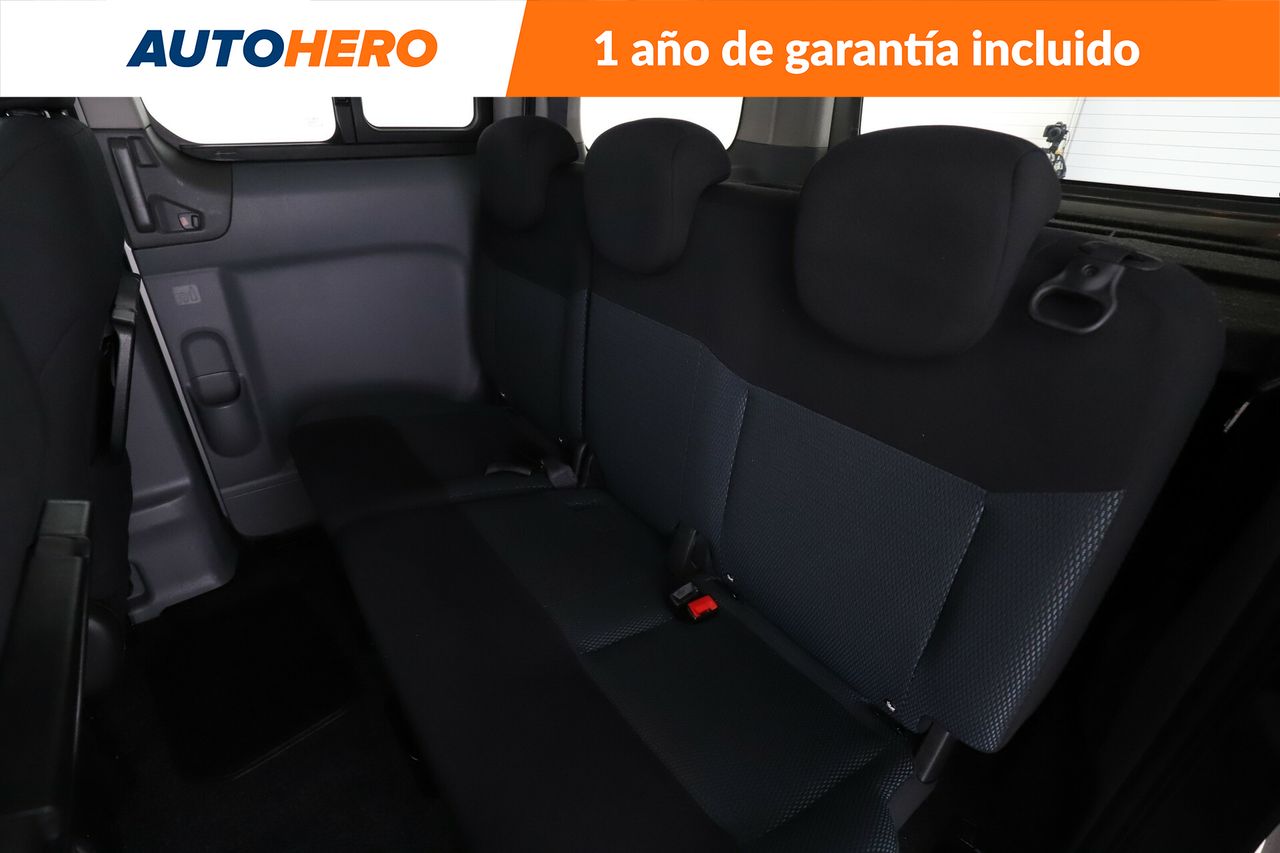 Foto Nissan NV200 14