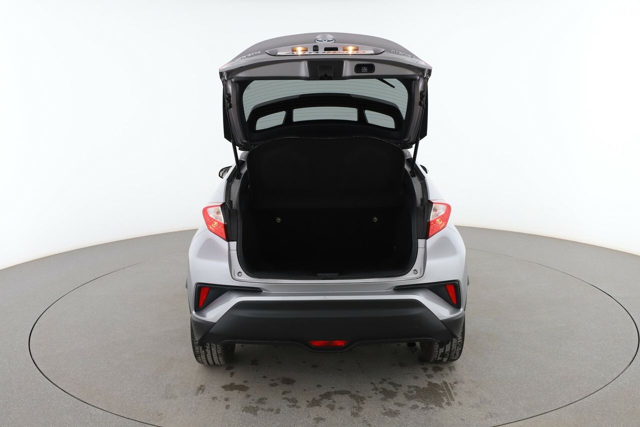 Foto Toyota C-HR 16