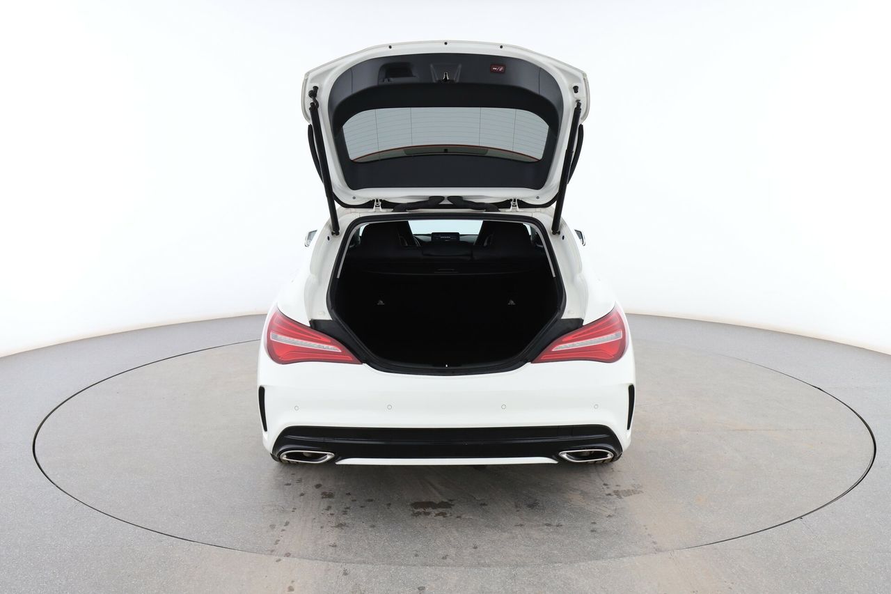 Foto Mercedes-Benz Clase CLA 16