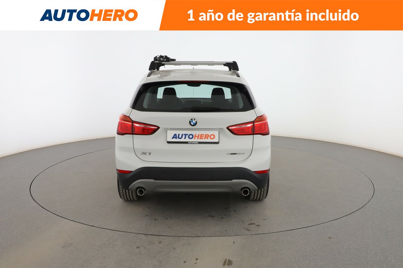 Foto BMW X1 4