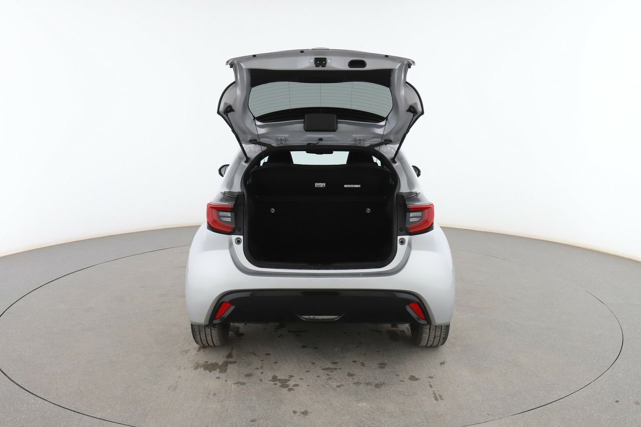 Foto Toyota Yaris 16
