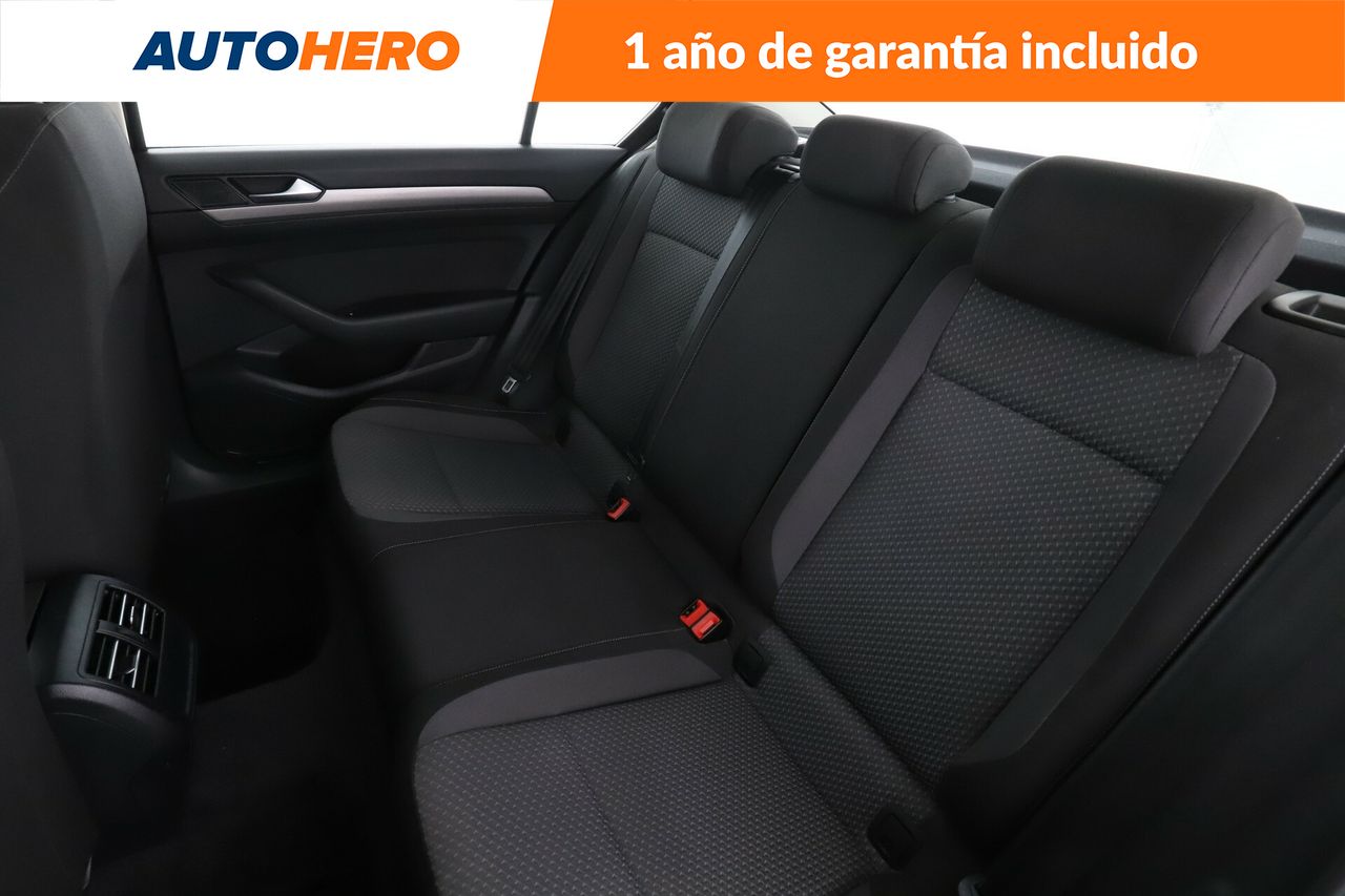 Foto Volkswagen Passat 14