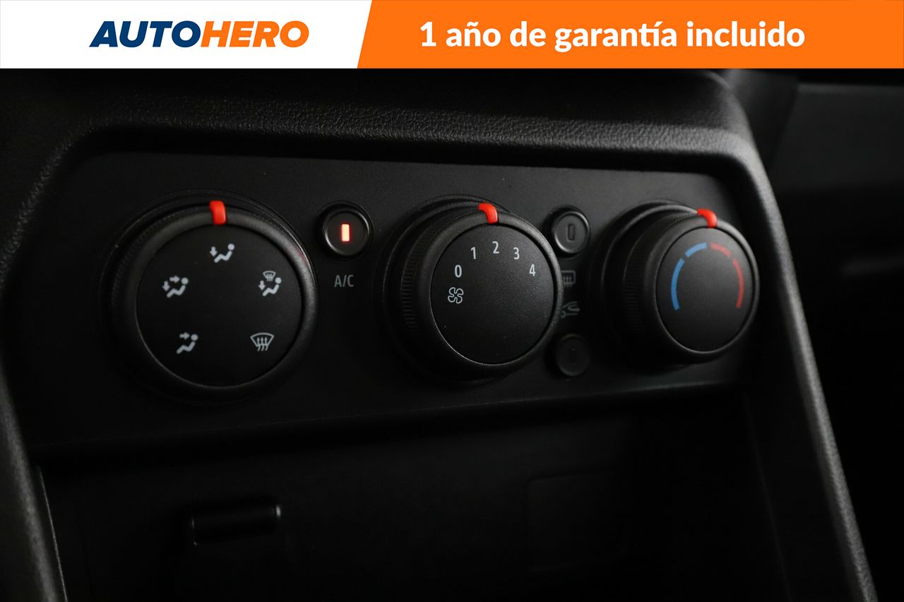 Foto Dacia Sandero 25