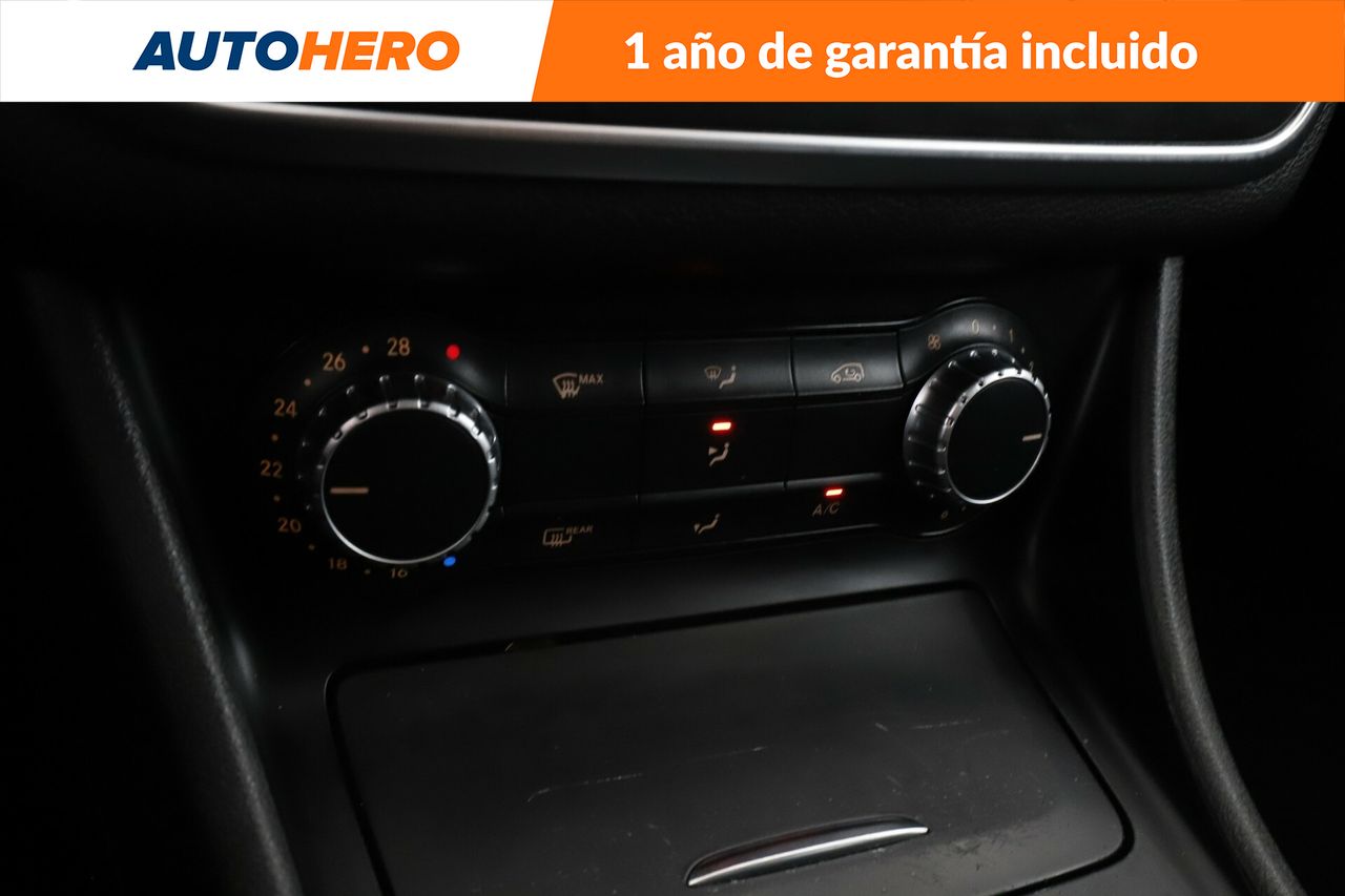 Foto Mercedes-Benz Clase CLA 26