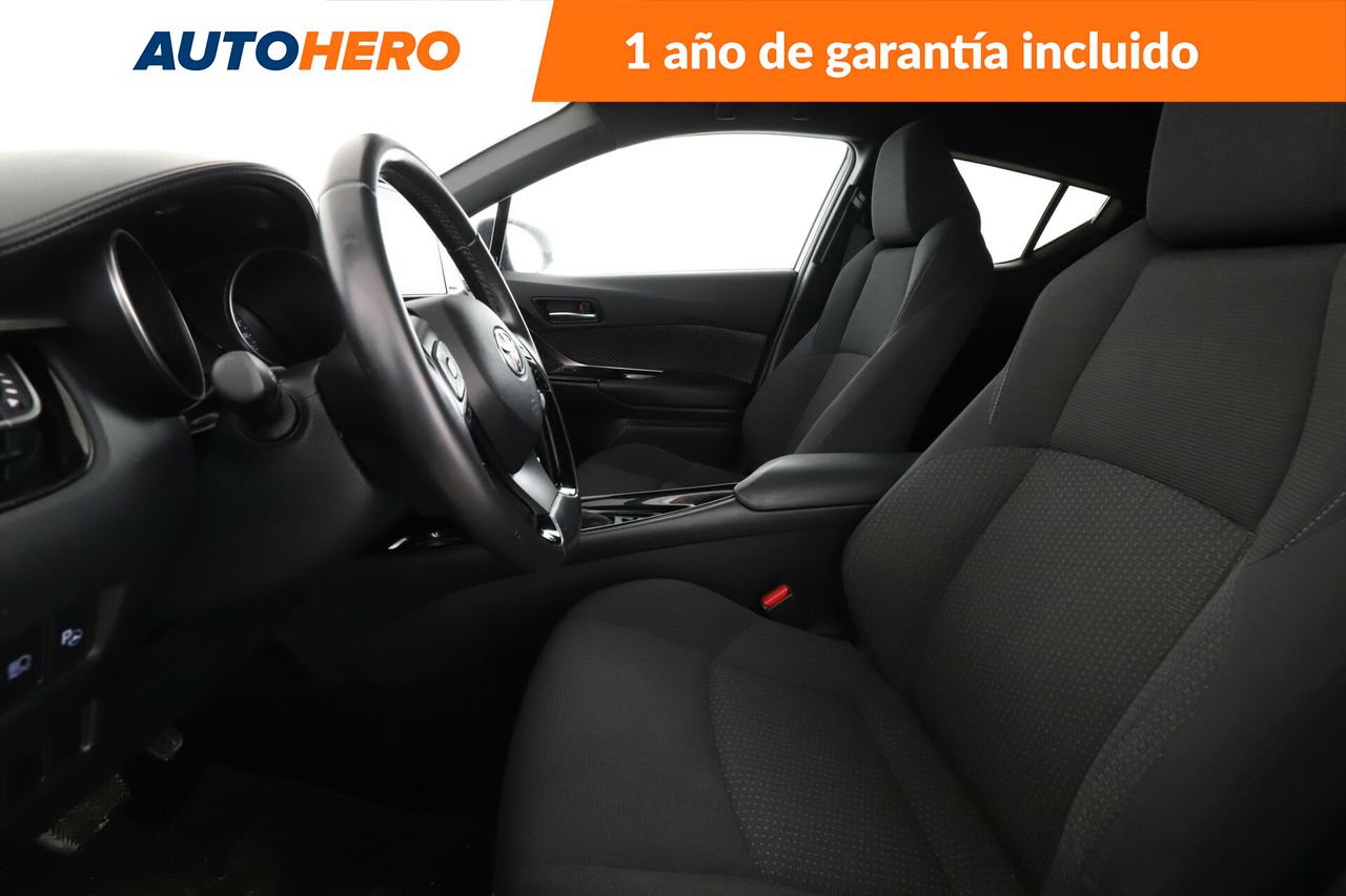 Foto Toyota C-HR 10
