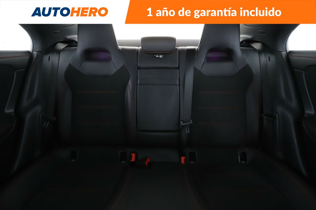Foto Mercedes-Benz Clase CLA 15