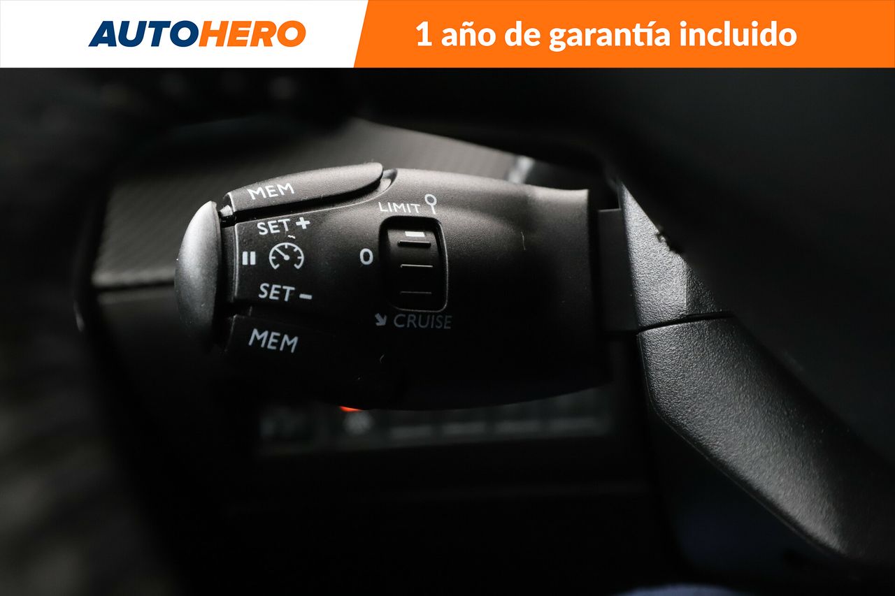 Foto Peugeot 208 28