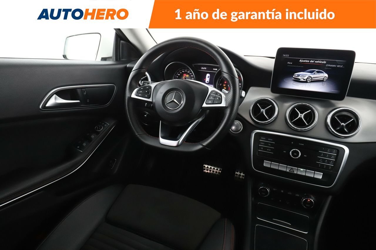 Foto Mercedes-Benz Clase CLA 14