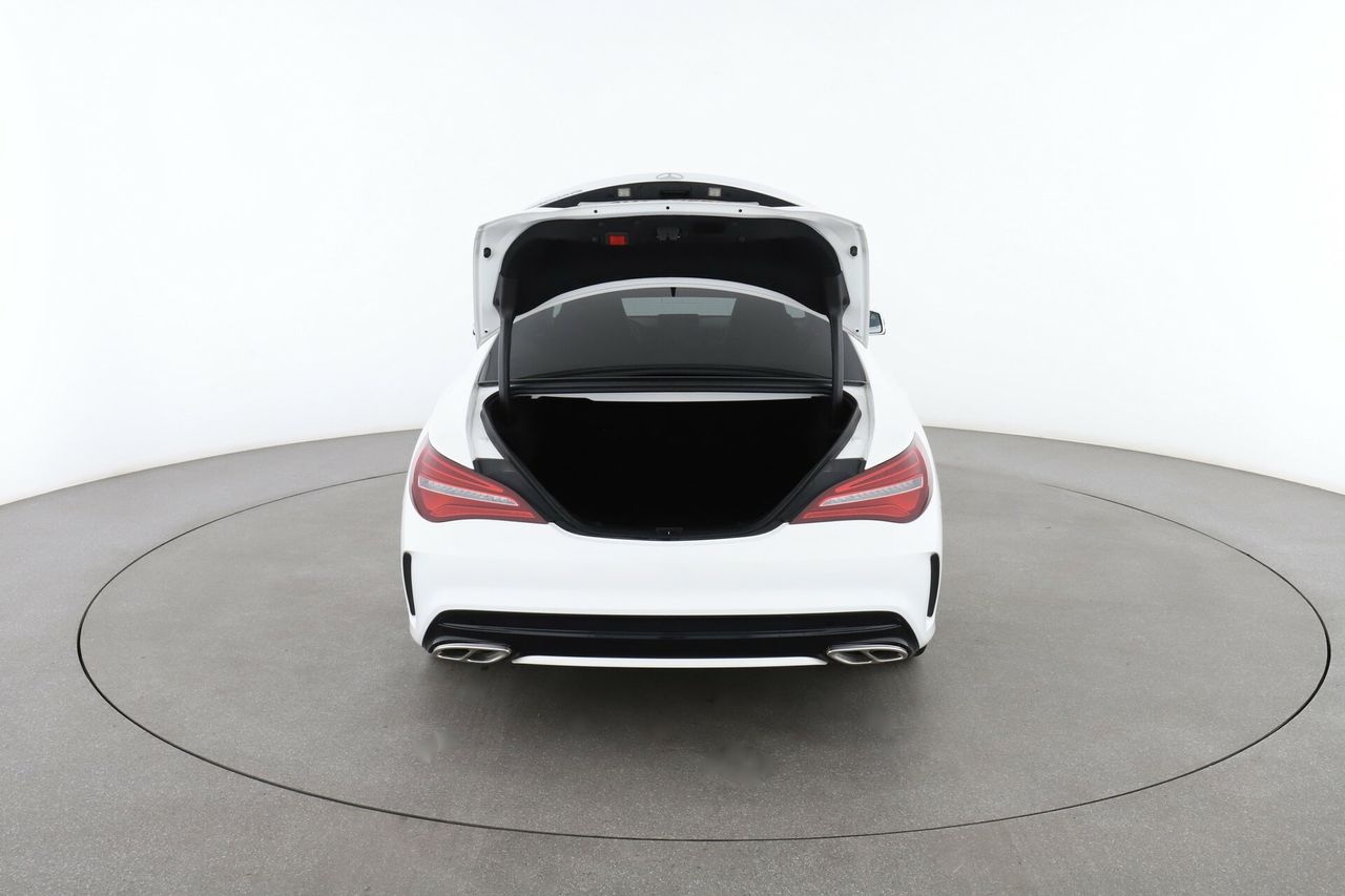 Foto Mercedes-Benz Clase CLA 17