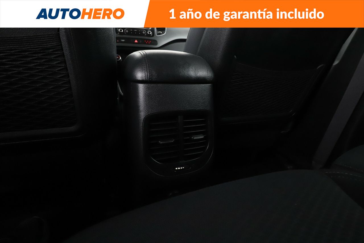 Foto Kia Carens 23