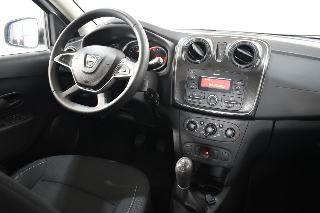 Foto Dacia Sandero 10