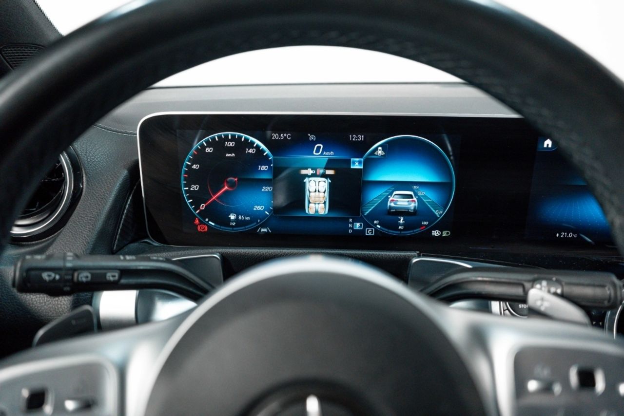 Foto Mercedes-Benz Clase GLB 15