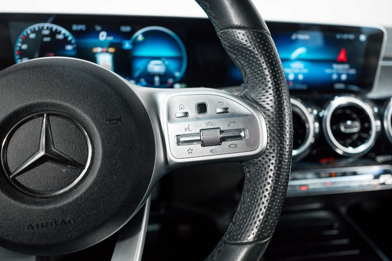Foto Mercedes-Benz Clase GLB 16