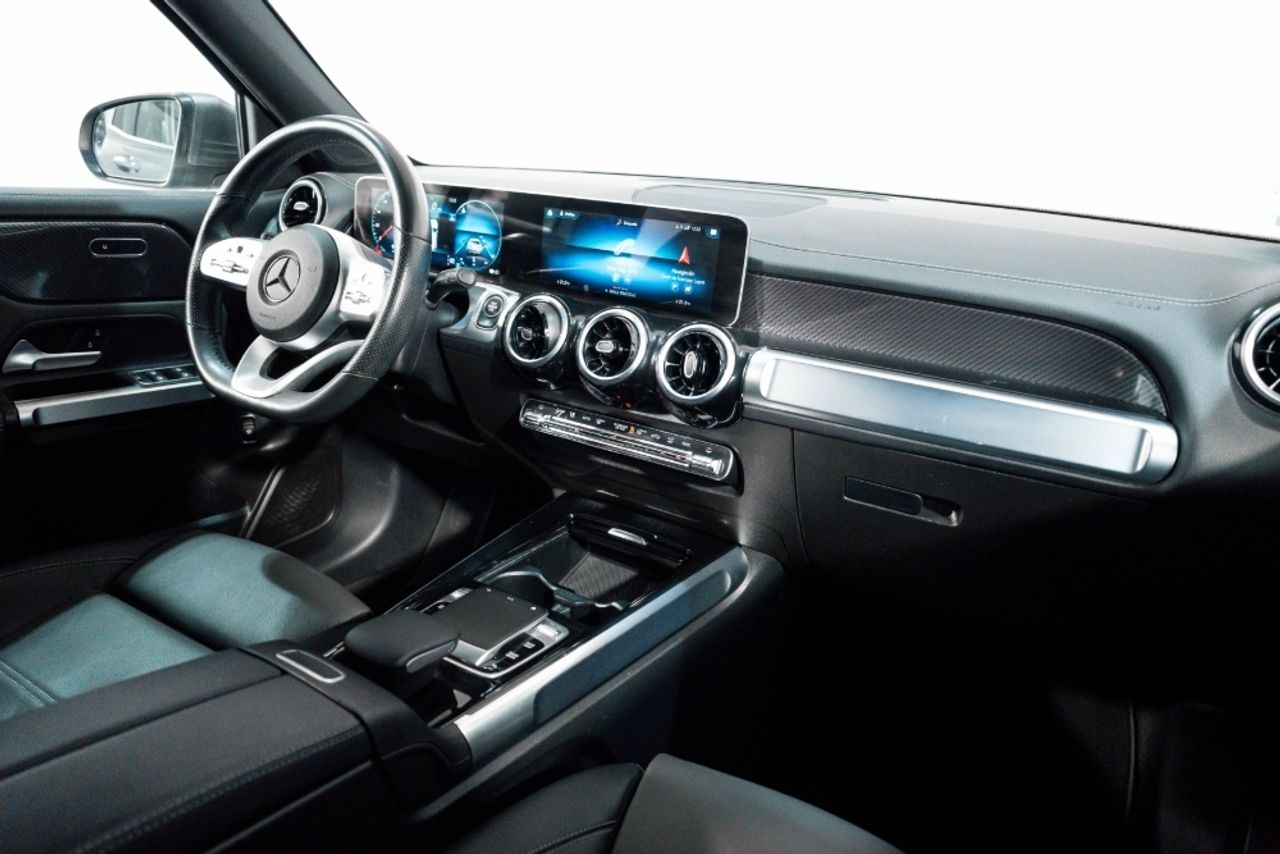Foto Mercedes-Benz Clase GLB 23