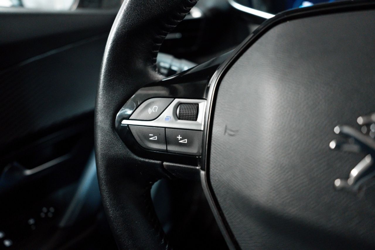 Foto Peugeot 2008 9