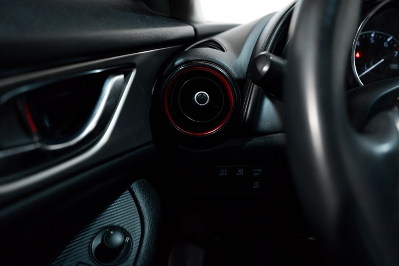 Foto Mazda CX-3 11