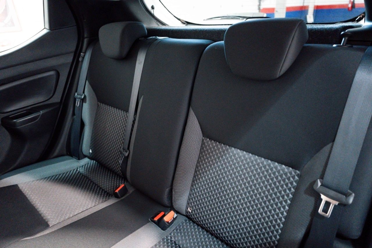 Foto Nissan Micra 27